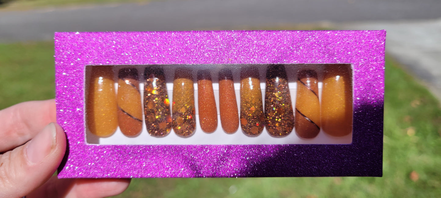 Press on nails - Fall