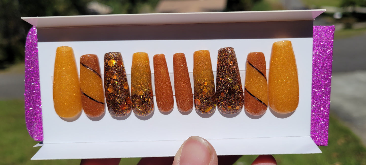 Press on nails - Fall